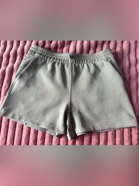 lululemon athletica soft streme Athletic Shorts fog green 4inch